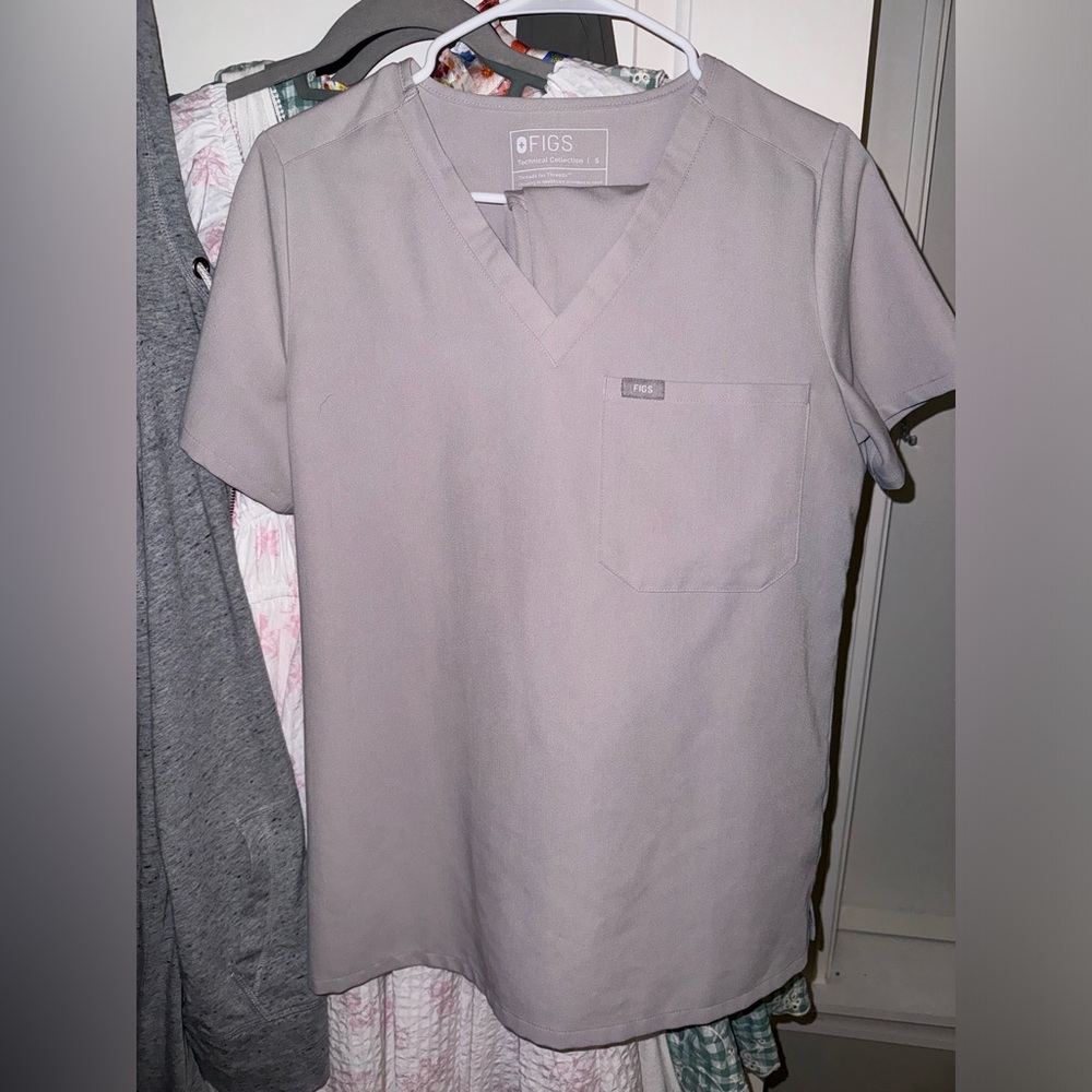 Figs scrubs